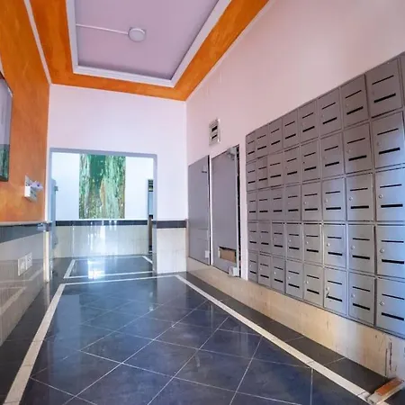 Erlis Comfy Cozy 2 Komuna Parisit Tirana